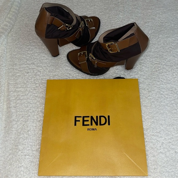 FENDI heels - Picture 2 of 7
